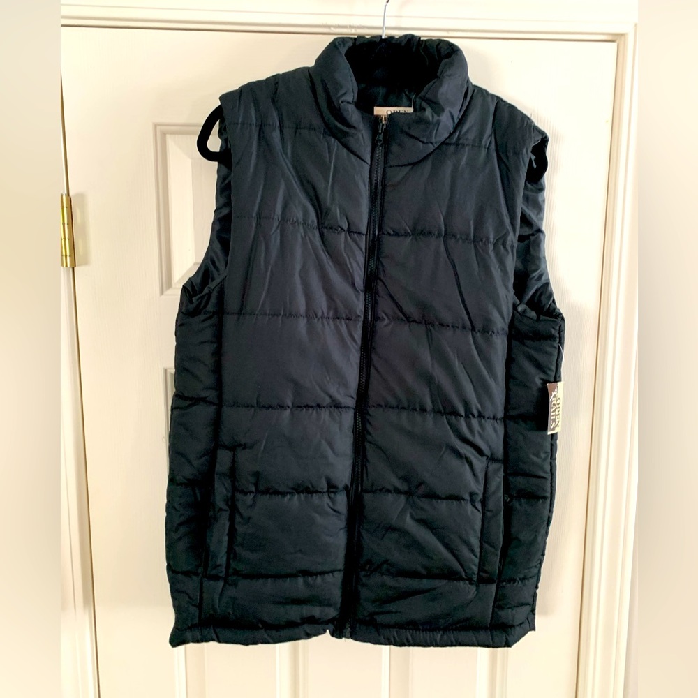 Men’s Open Trails Black Puffer Vest. Size M. New with Tags.